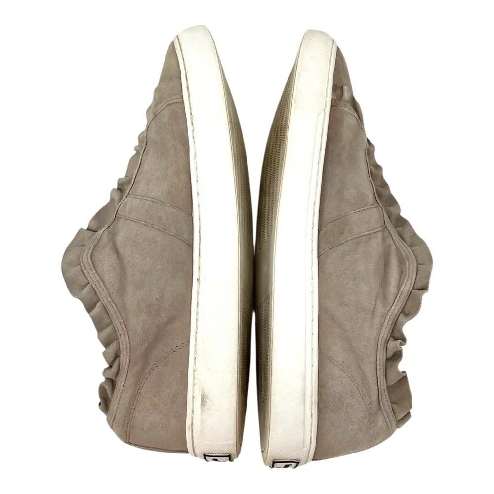 Kate Spade New York Lance Ruffle Trim Gray Taupe Slip On Sneakers Women’s 7